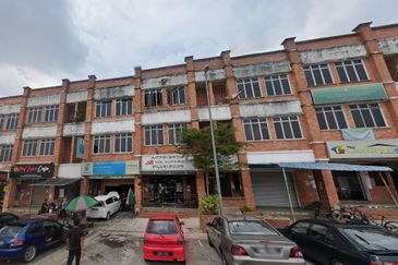 Jalan Pulau Lumut Q U10/Q @ Alam Budiman