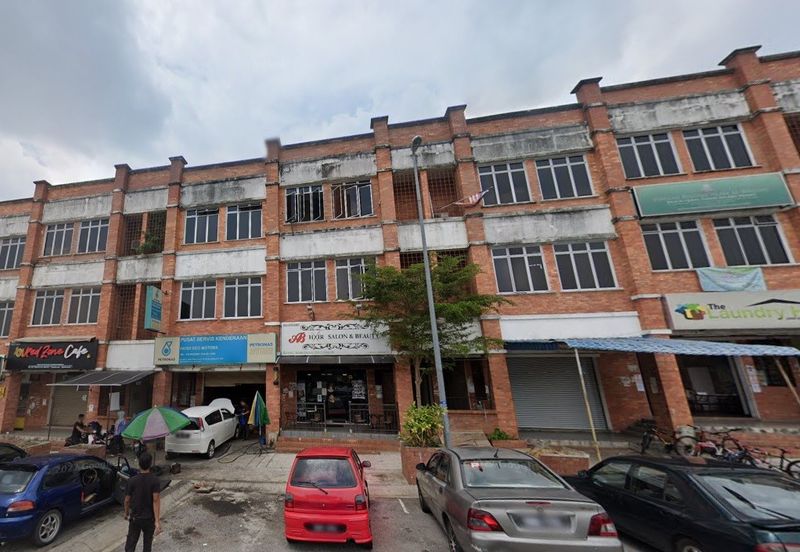 Jalan Pulau Lumut Q U10/Q @ Alam Budiman