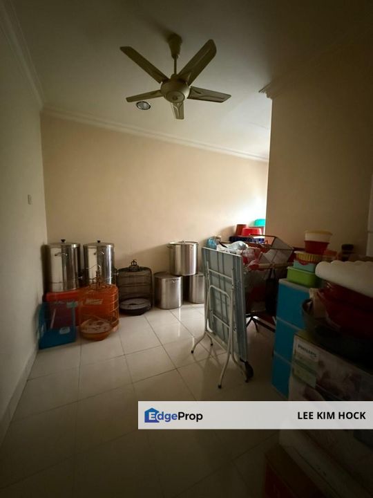 2.5 Storey Renovated House In Taman Batu Belah 3, Klang For Sale, Gated Guarded, Selangor, Klang