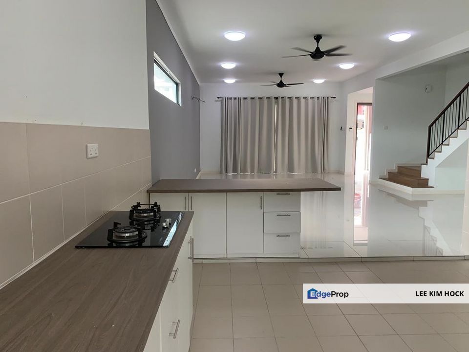 2 Storey End Lot House In Bandar Bukit Raja, Klang For Rent, Partial Furnished, Selangor, Klang