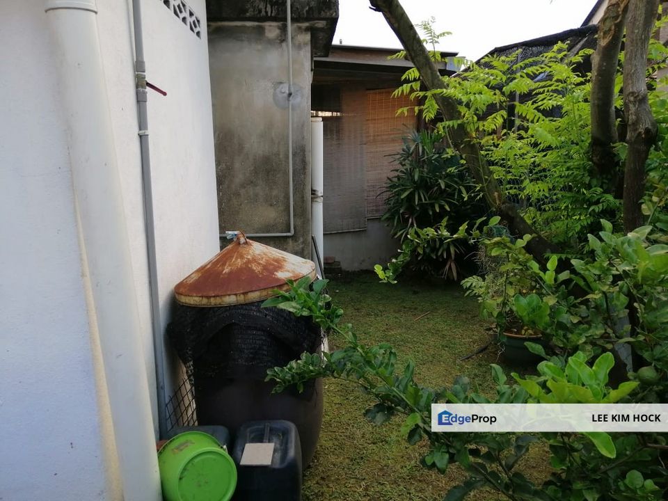 Petaling Jaya Old Town, Bungalow Lot With Building For Sale, Selangor, Petaling Jaya