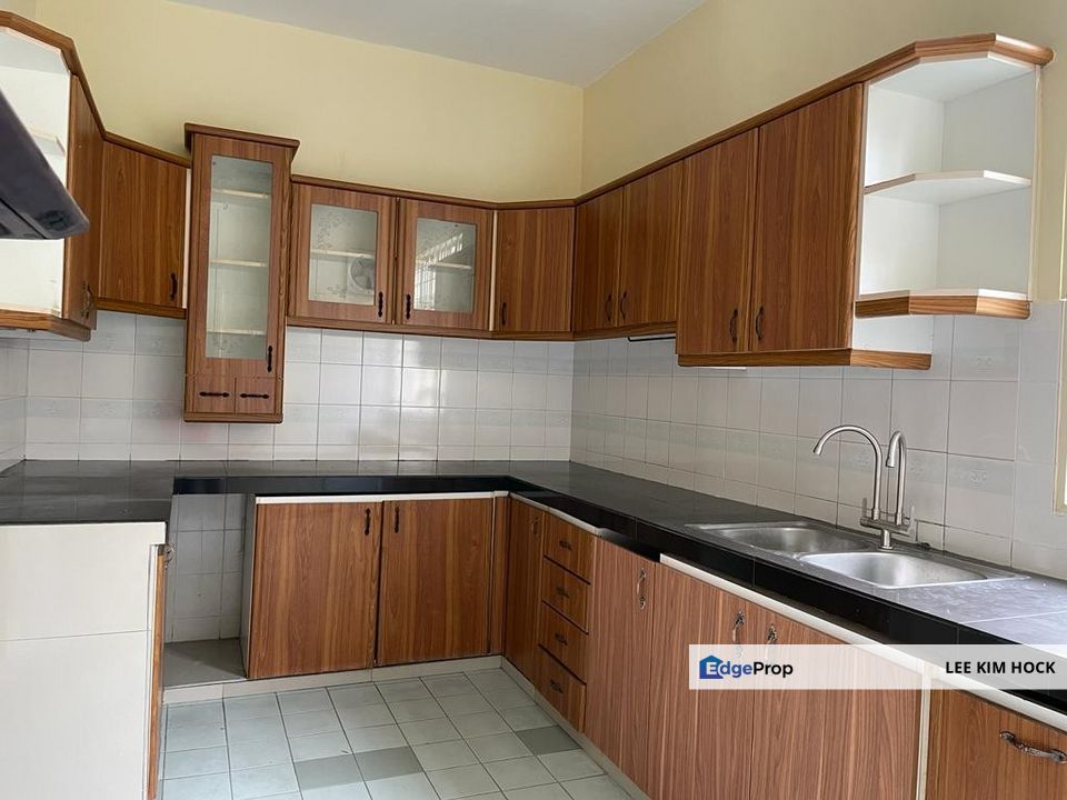 2 Storey House In USJ 16, Subang Jaya For Rent, Partial Furnished, Selangor, USJ