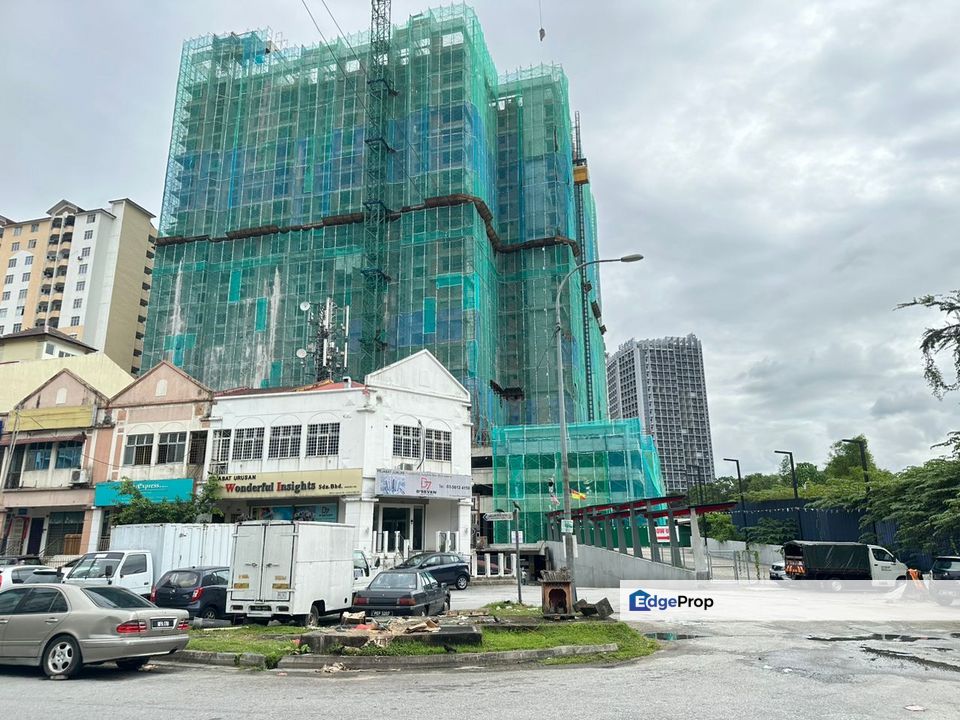 New project located at Bandar Sunway , opposite Sunway South Quay for