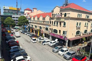 Kota Damansara Co office suite