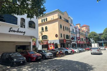 Kota Damansara Co office suite