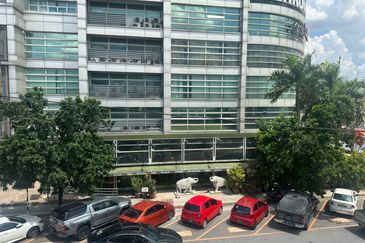 Jalan Kenari, Bandar Puchong Jaya