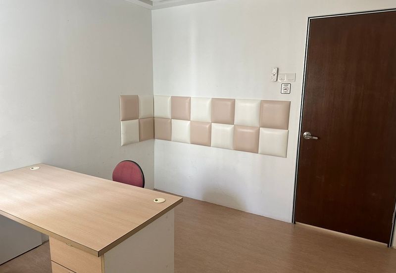 Puchong bandar puteri 2 Co office