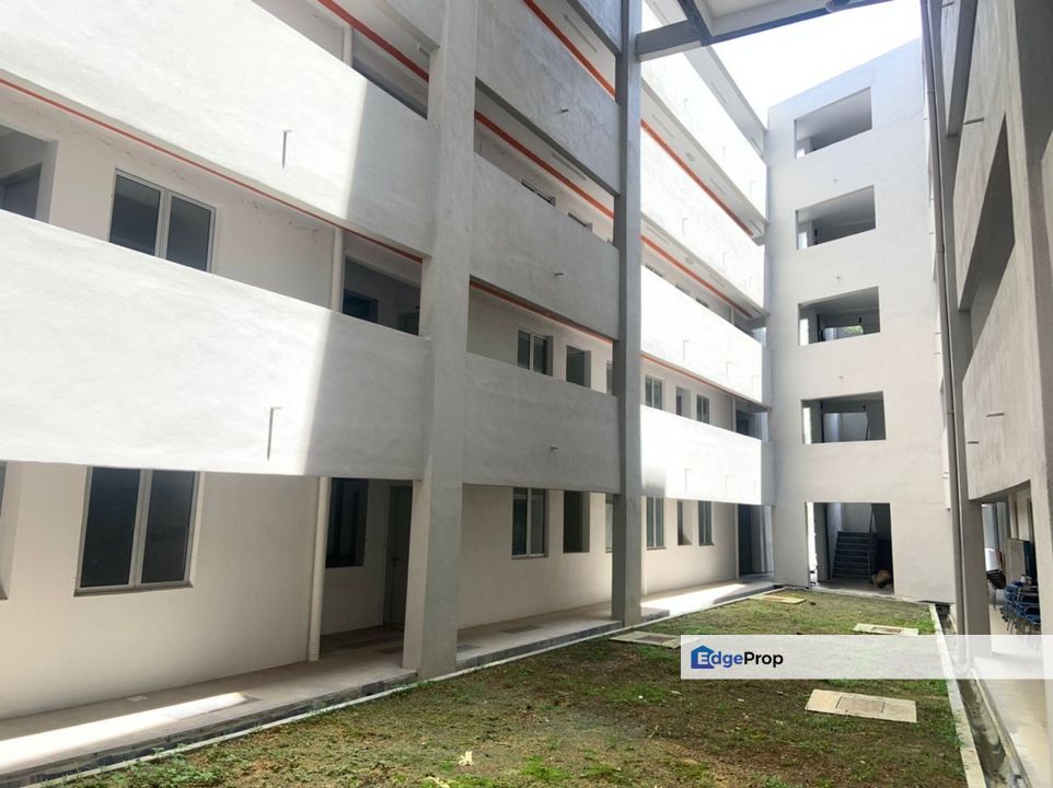 Puchong Seroja 5 storey new apartment with lift , Selangor, Puchong