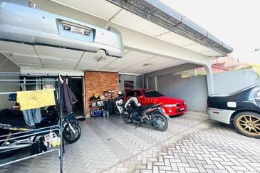 Subang jaya ss17 double storey