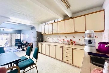 Subang jaya ss17 double storey