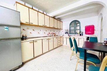 Subang jaya ss17 double storey