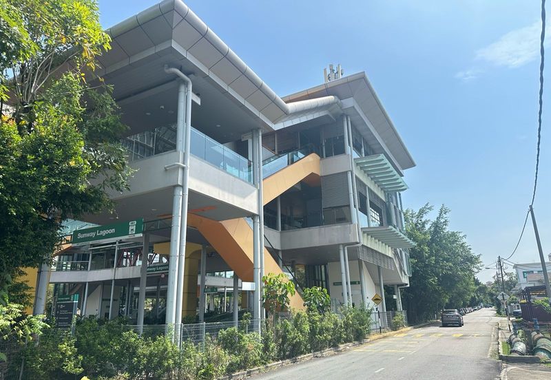 Bandar Sunway PJS 9 double storey End lot house for sale 