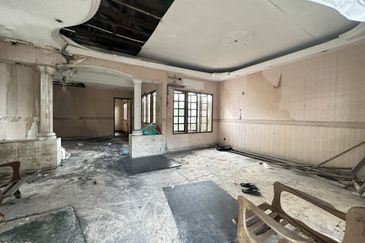 Petaling jaya ss1 kg tungku bungalow with huge land 