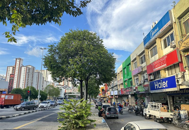 Setapak jalan genting klang 4 storey shop facing main road 