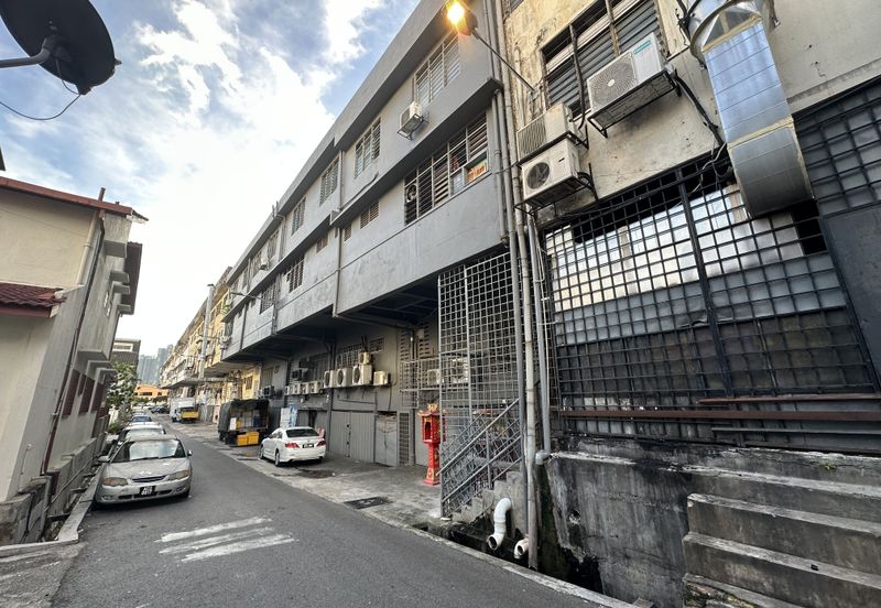 Setapak jalan genting klang 4 storey shop facing main road 