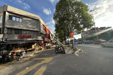 Setapak jalan genting klang 4 storey shop facing main road 