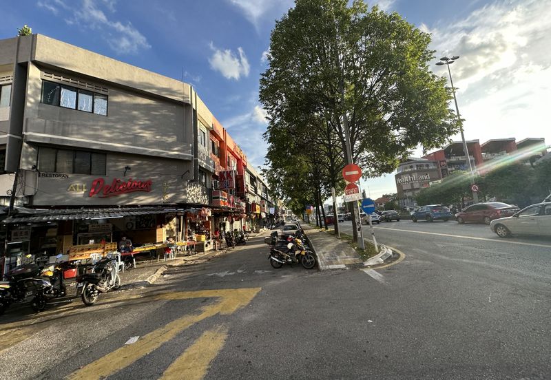 Setapak jalan genting klang 4 storey shop facing main road 