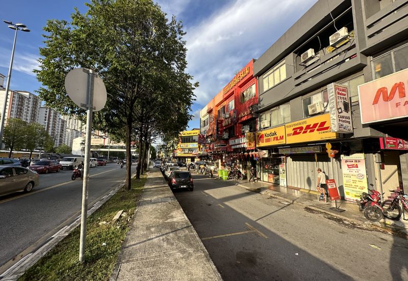 Setapak jalan genting klang 4 storey shop facing main road 