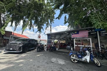 PJ old town bungalow land lease extended 