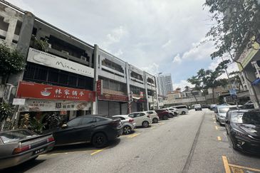 Kepong bandar menjalara ground floor shop near parking space 