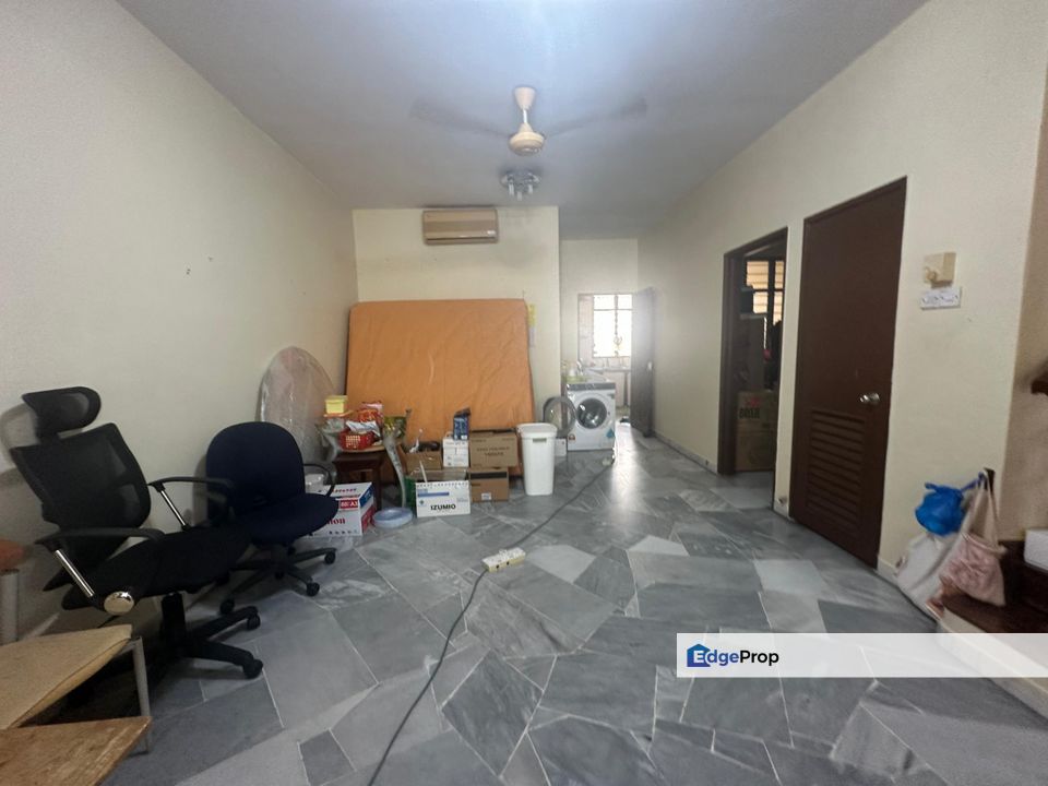 Usj 16 double storey gated & guarded , Selangor, USJ