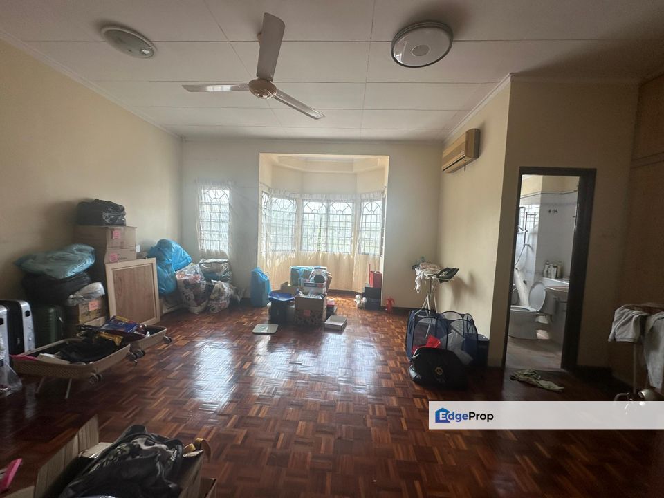 Usj 16 double storey gated & guarded , Selangor, USJ