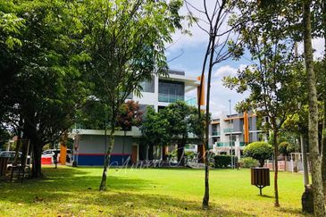 Taman Ukay Tropika! Below Market Price! Good Buy! Bank Lelong! Cheap! Taman Nusa Tropika, Taman Ukay Tropika, Tijani Ukay Ampang