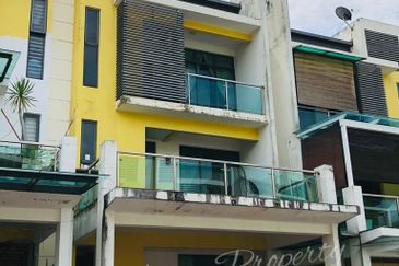 Taman Ukay Tropika! Below Market Price! Good Buy! Bank Lelong! Cheap! Taman Nusa Tropika, Taman Ukay Tropika, Tijani Ukay Ampang