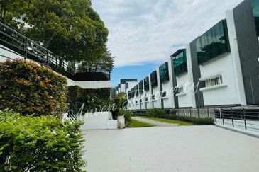 East Residence @ KLGCC