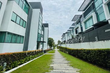 East Residence @ KLGCC