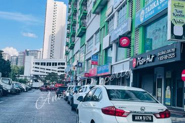 Parklane OUG Service Apartment