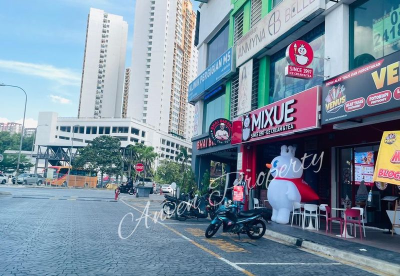 Parklane OUG Service Apartment