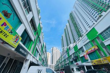 Parklane OUG Service Apartment