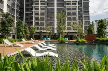 UPPERVILLE @ 16 Quartz Melawati