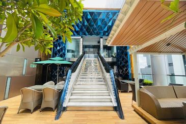 Face Platinum Suites