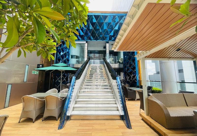 Face Platinum Suites