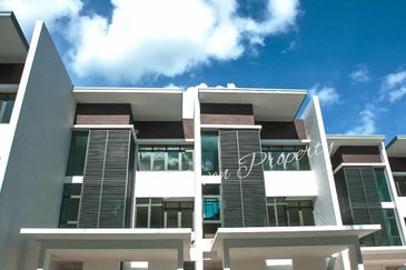 28 OCT! Corner Lot Villa Citrine Cristal Serin Residence Cyberjaya! Bank Auction! Bank Lelong! Cheap! 3 Storey Villa Unit @ Cyberjaya! Serin Residency