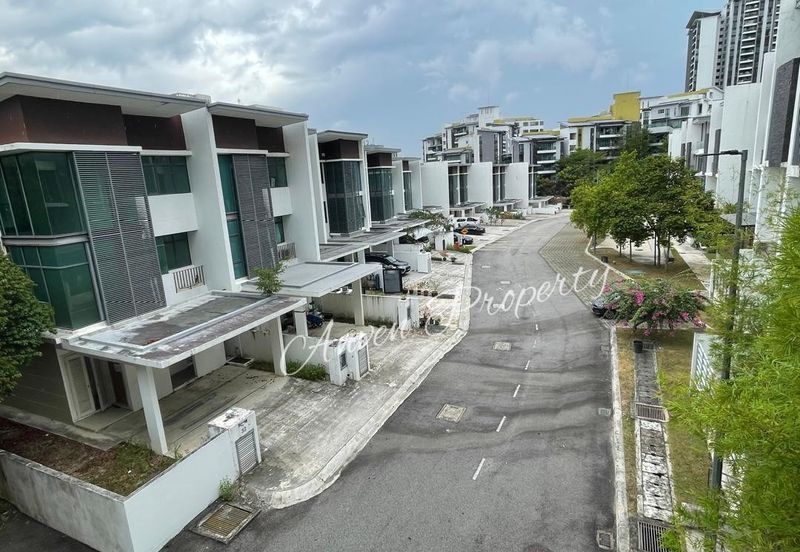 28 OCT! Corner Lot Villa Citrine Cristal Serin Residence Cyberjaya! Bank Auction! Bank Lelong! Cheap! 3 Storey Villa Unit @ Cyberjaya! Serin Residency