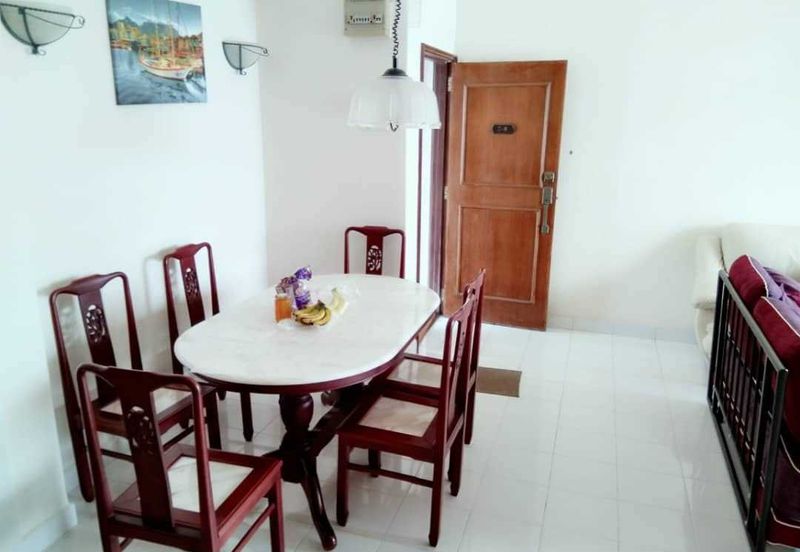 Marina Crescent Condominium