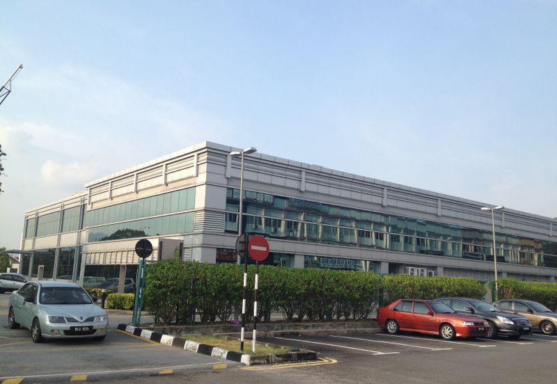 Oakland Commercial Centre