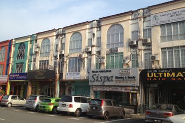 Oakland Commercial Centre