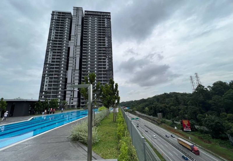 M Sinar Southville City