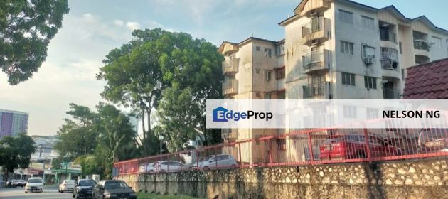 Cemara Apartment Taman Pinggiran Putra Seri Kembangan Selangor, Selangor, Seri Kembangan