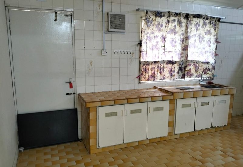 Taman Koperasi Setia, Port Dickson with attic floor