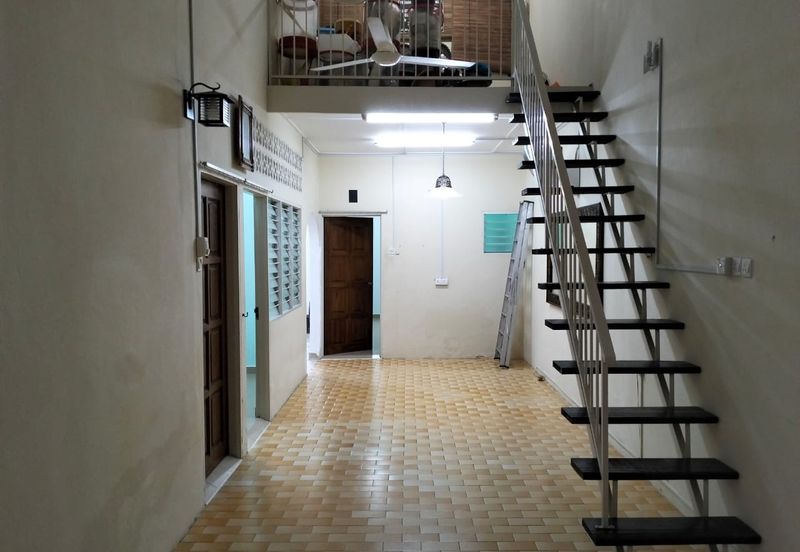 Taman Koperasi Setia, Port Dickson with attic floor