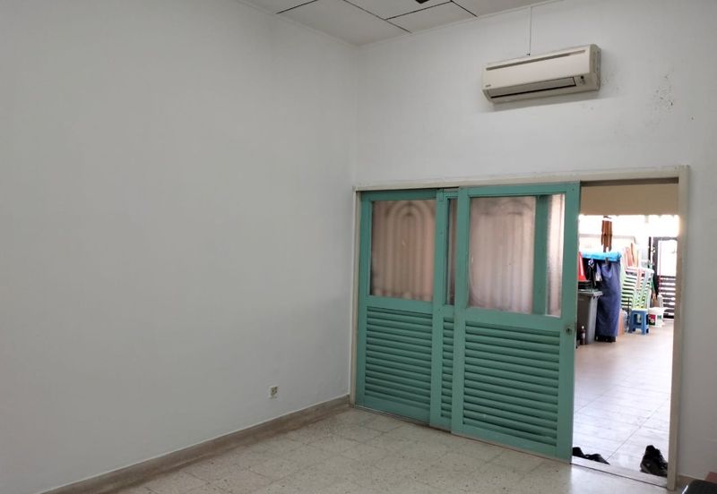 Taman Koperasi Setia, Port Dickson with attic floor