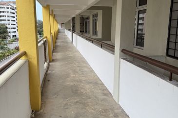 Laguna Condominium Resort