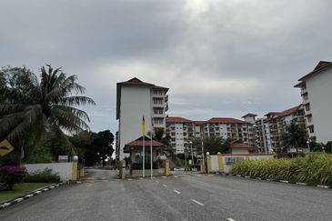 Laguna Condominium Resort