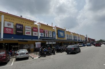 Rembau, Negeri Sembilan Ground Floor Shop For Rent