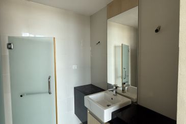 Dua Sentral Residential Tower